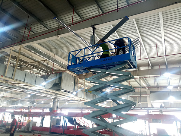 大型工業(yè)風(fēng)扇吊扇/ 大型工業(yè)風(fēng)扇吊扇